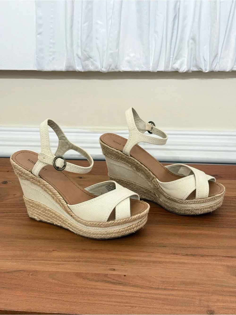 Nine West Thoughtfully Cream Canvas Espadrille Platform Wedge Sandals 9